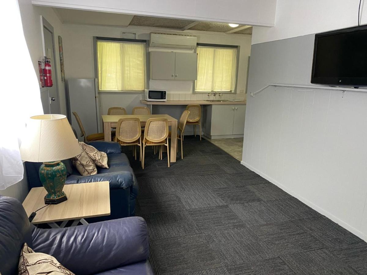 Charlton Motel Ngoại thất bức ảnh