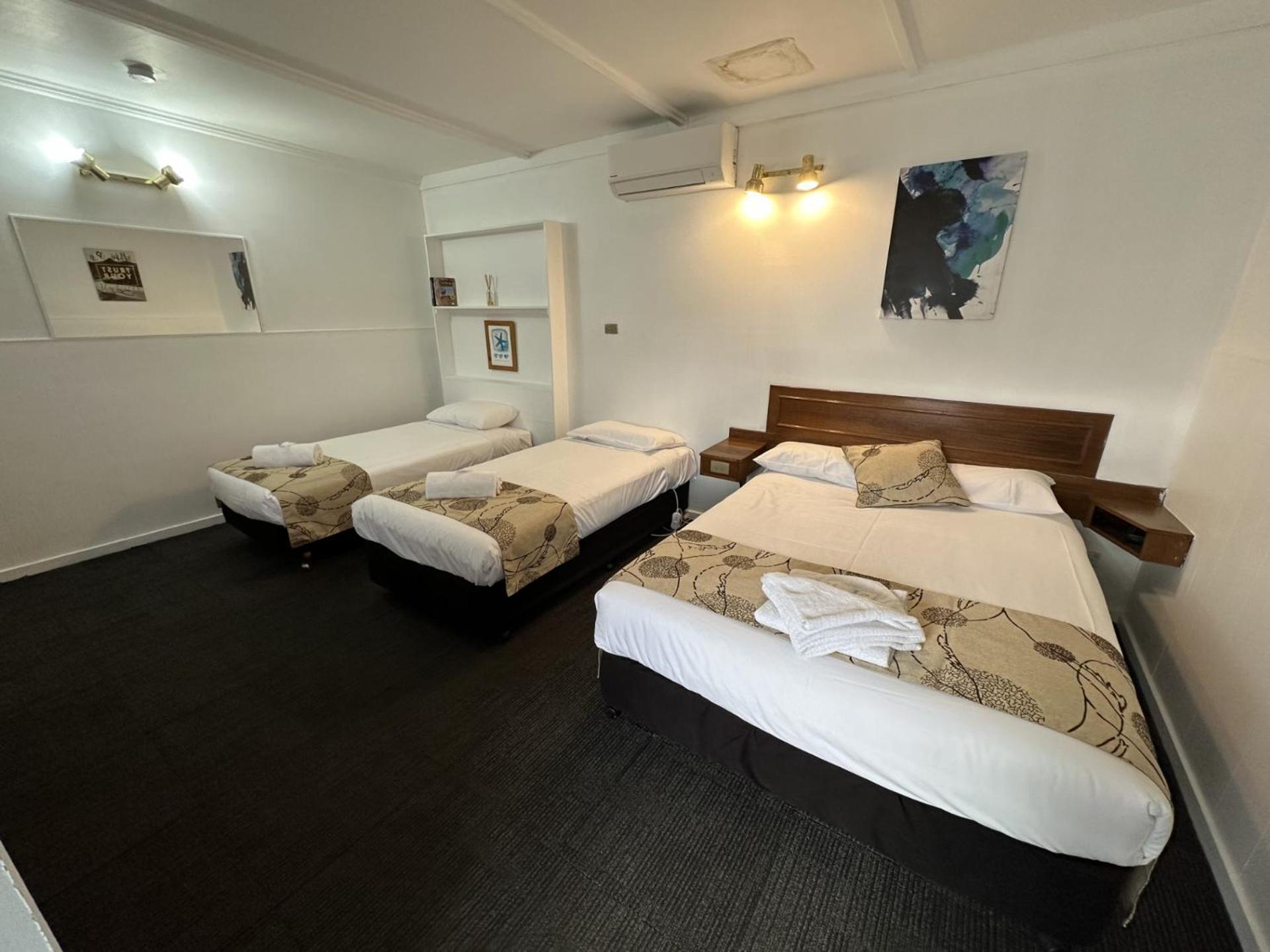 Charlton Motel Ngoại thất bức ảnh